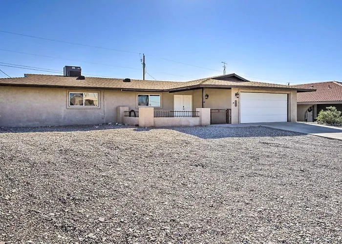 Holiday home 5 Mi To Marina: Havasu W/ Pool! Lake Havasu City