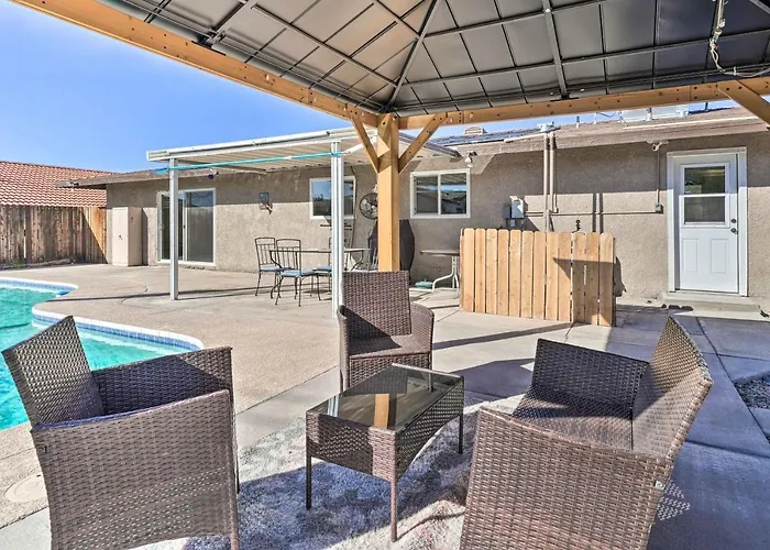 Holiday home 5 Mi To Marina: Havasu W/ Pool! *